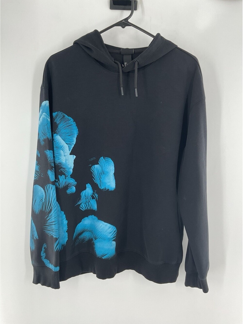 H&M Women’s Size Large Hooded Sweatshirt Floral Black And Blue 146